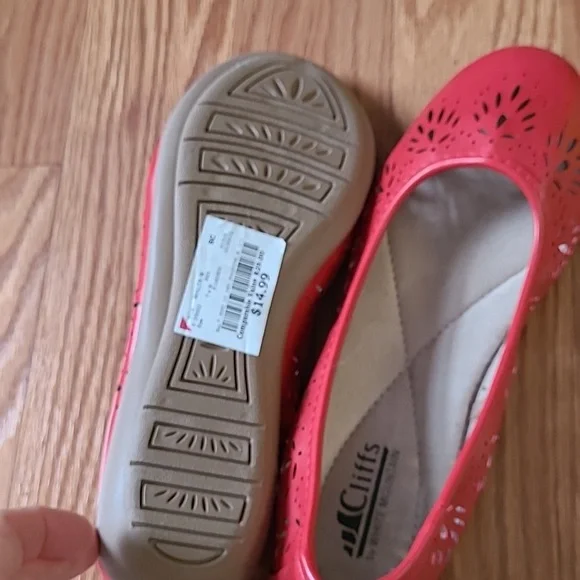 Red woman's  shoes brand new - Picture 3 of 6